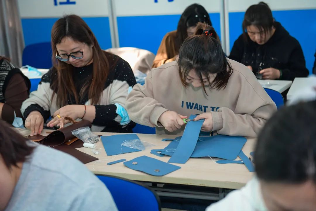 三八婦女節主題活動|南匯公交工會舉辦手工包編織體驗團建活動
